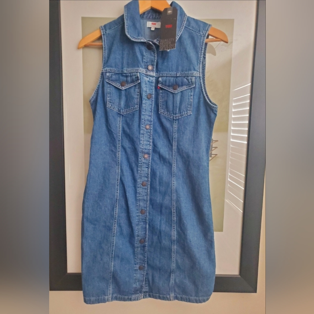 Levis ladies sleeveless front button fastening dress (M) - NWT